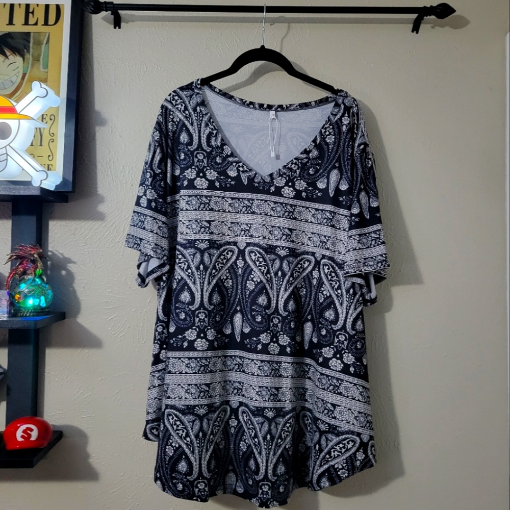 Aurissy V-neck Top